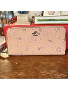 Coach 31588 Beachwood Western Heart Pattern Wallet
